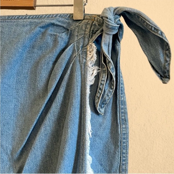 Vintage Liz Claiborne midi Jean skirt wrap style - Picture 2 of 8